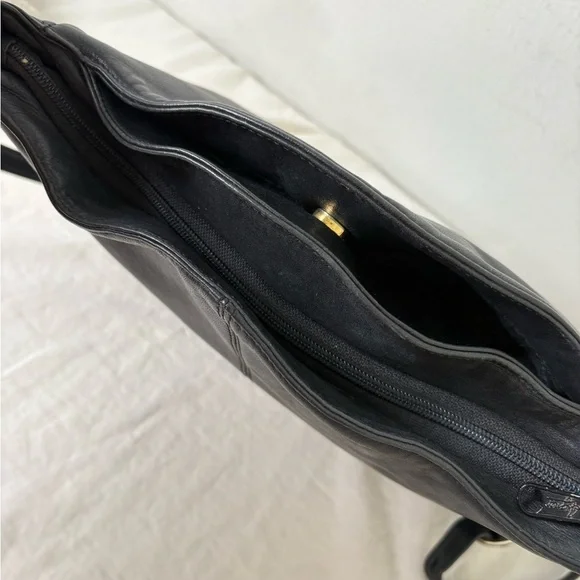 ETIENNE AIGNER Vintage Embossed Big Logo Minimalist Leather Crossbody Bag Purse - Picture 14 of 16